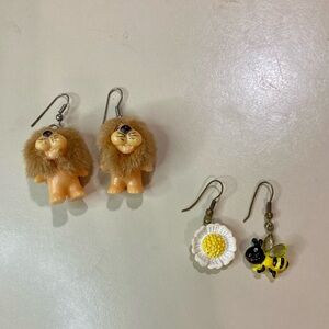 2PC. VINTAGE ANIMAL EARRINGS BUNDLE